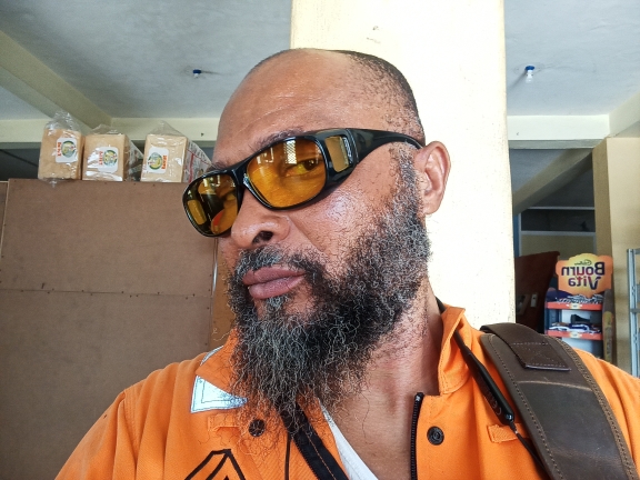 Chris *** (Cape Town)